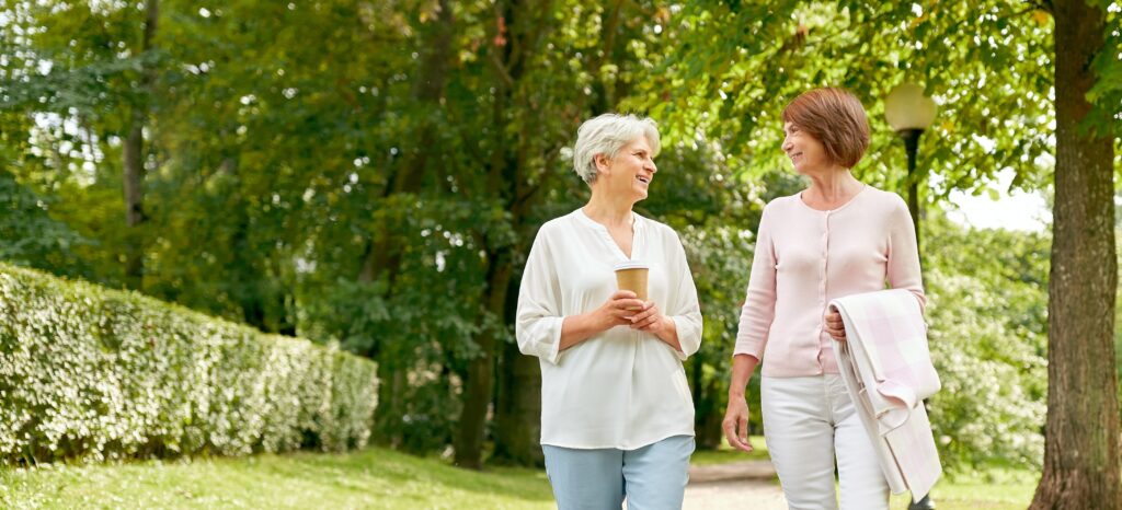 Two patients talking about Evoke Therapy with closed‑loop spinal cord stimulation for chronic pain